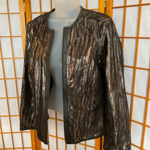 REVERSIBLE - stylish abstract metallic and black leather jacket - Picture 4 of 16